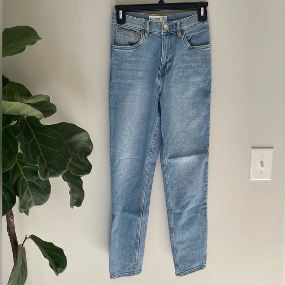 Flattering Mango Mom Jeans - Picture 2 of 5